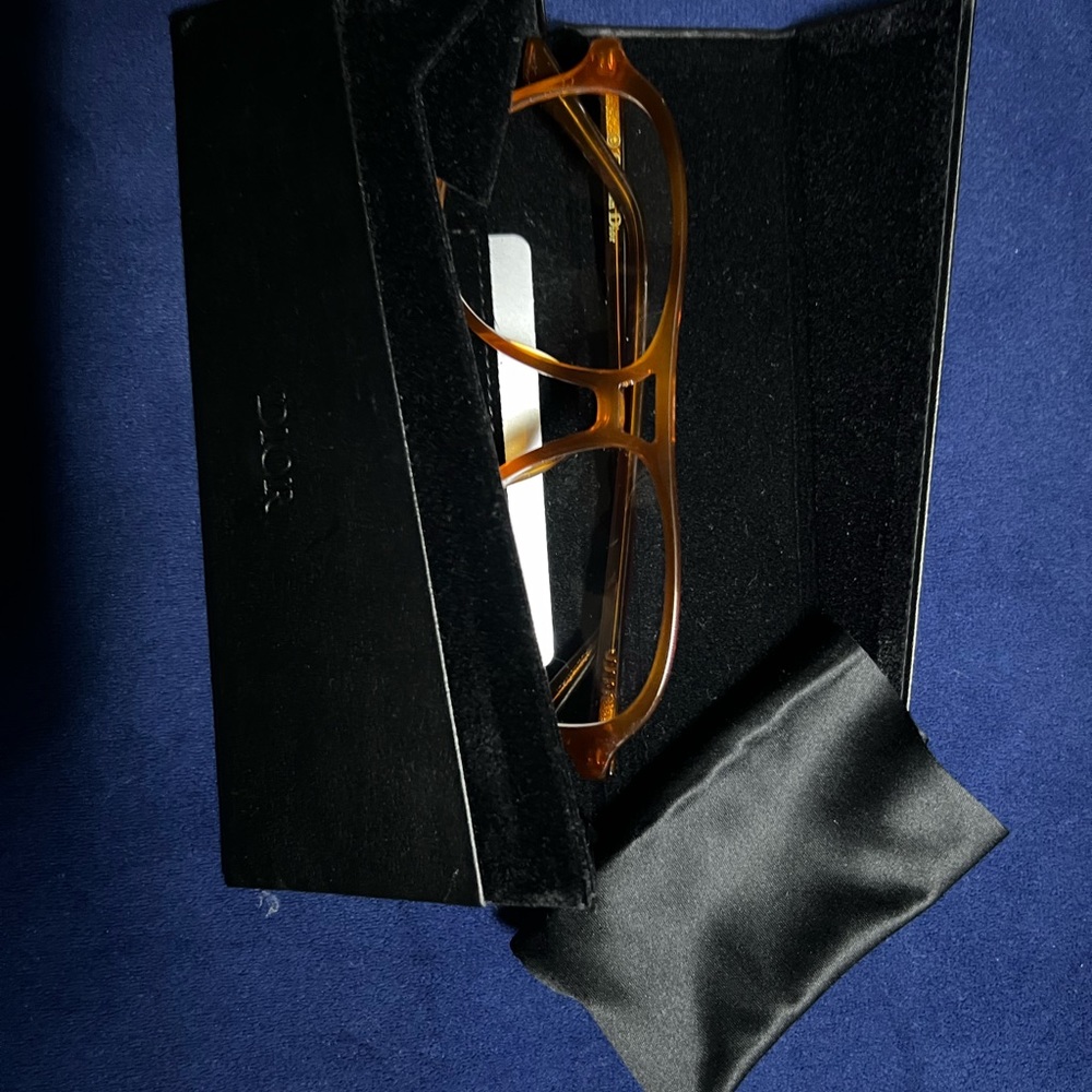 Christian Dior Eyeglasses New. - Picture 8 of 12